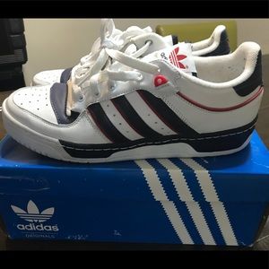 Men’s sz 10.5 adidas attitude lo runwht/n.nvyruby